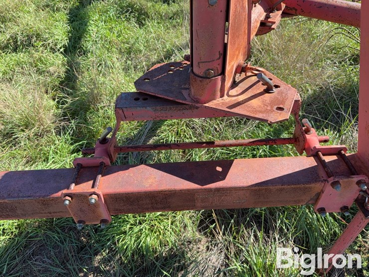 tonutti-10-wheel-3-pt-v-rake-image-16