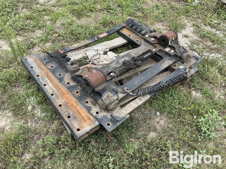 5th-wheel-sliding-bracket-image-3