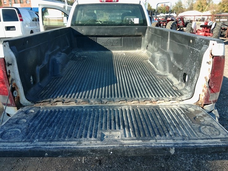 2010-gmc-2500hd-image-17