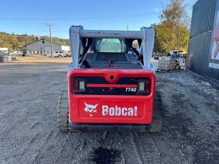 2022-bobcat-t740-image-5