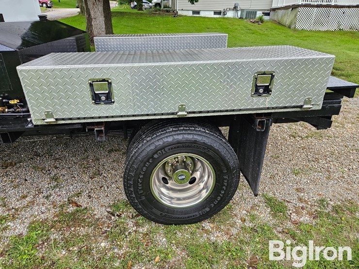 2013-chevrolet-express-g4500-image-19