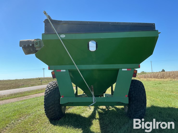 united-farm-tools-4565-grain-cart-image-6