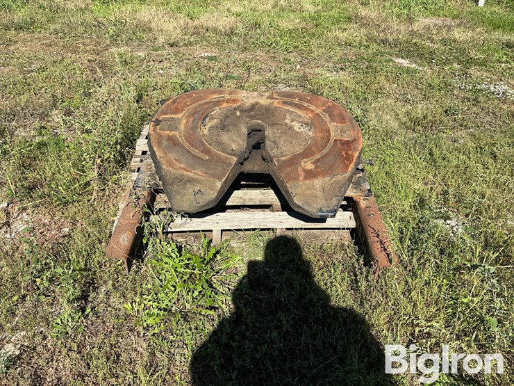 jost-5th-wheel-plate-image-2