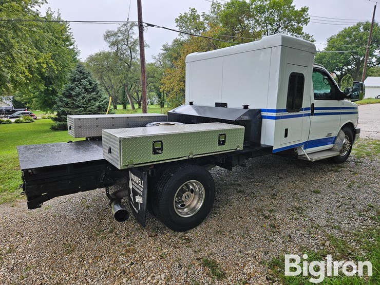 2013-chevrolet-express-g4500-image-5