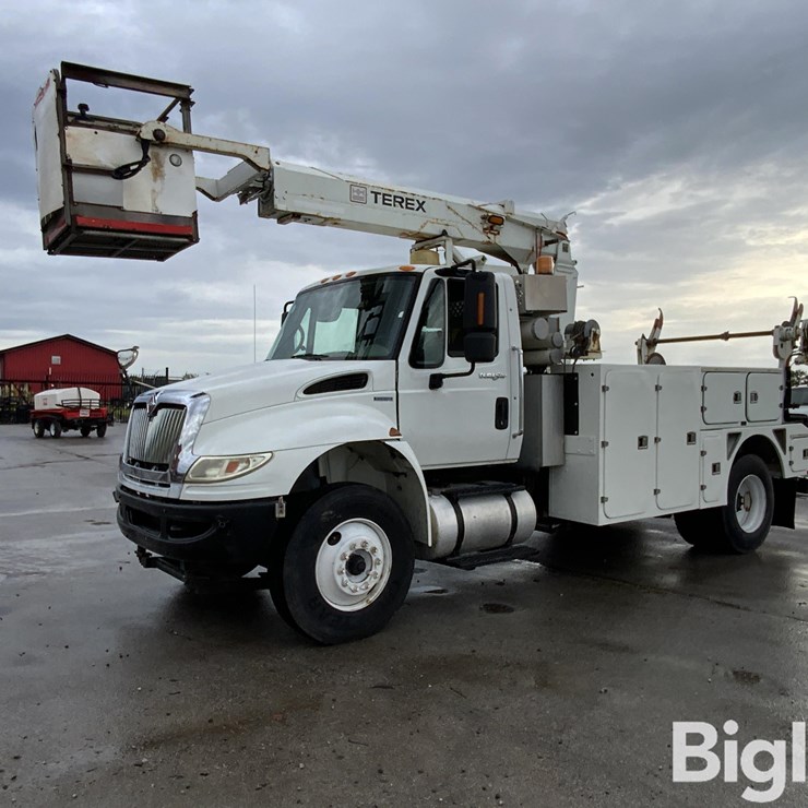 2011 INTERNATIONAL DURASTAR 4400