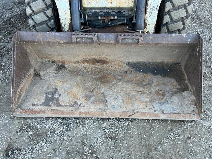 2016-bobcat-s650-image-11