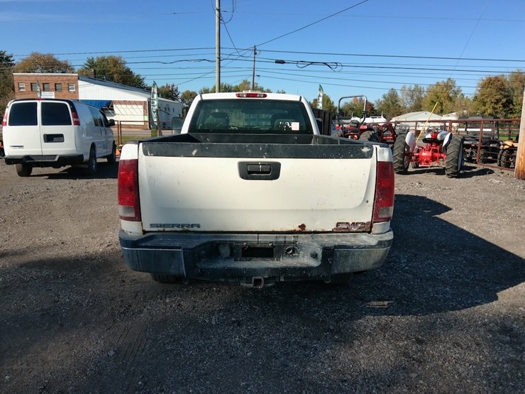 2010-gmc-2500hd-image-6
