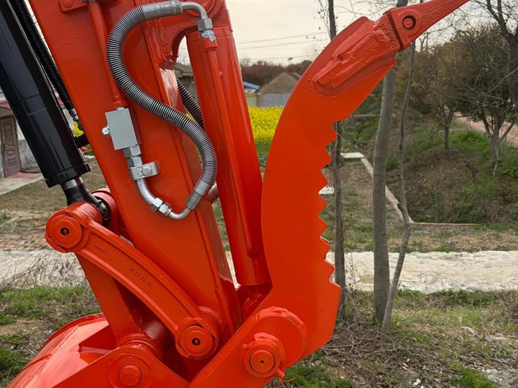2025-kubota-u55-image-13
