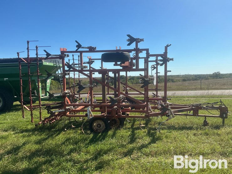 wil-rich-4640-field-cultivator-image-4