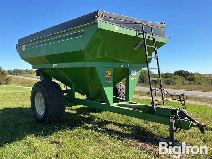 united-farm-tools-4565-grain-cart-image-3