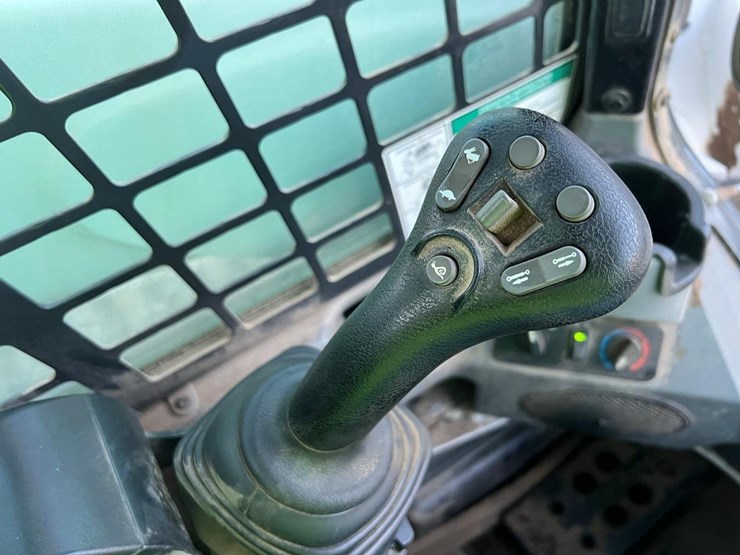 2018-bobcat-t870-image-21