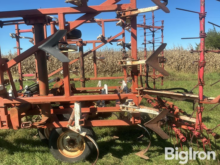 wil-rich-4640-field-cultivator-image-13