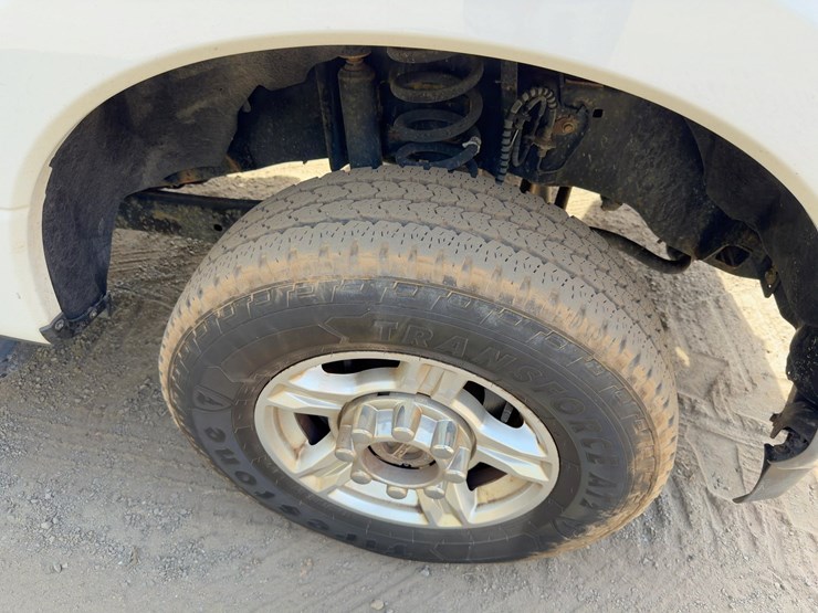 2018-ford-f250-xl-image-8