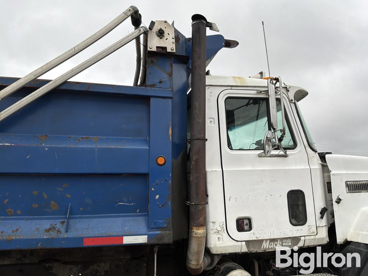 1999-mack-cl713-image-18