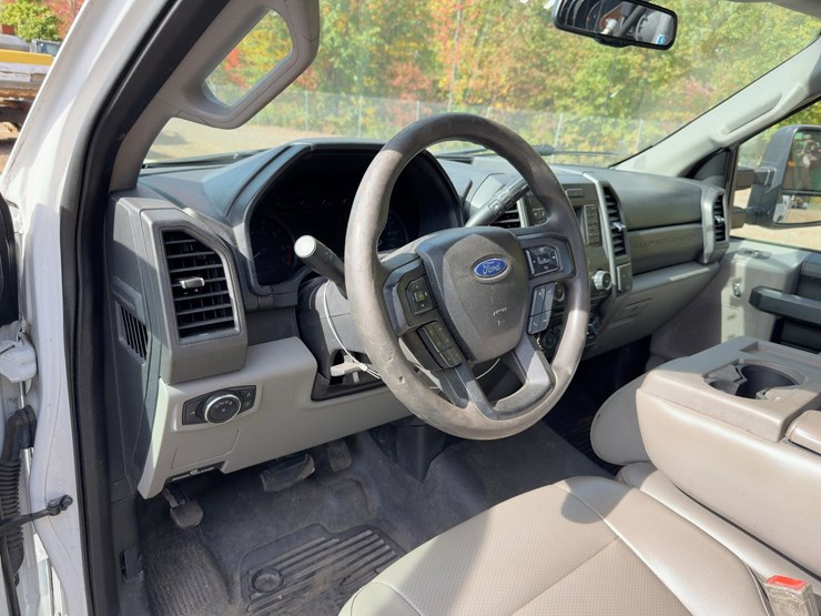 2018-ford-f250-xl-image-24