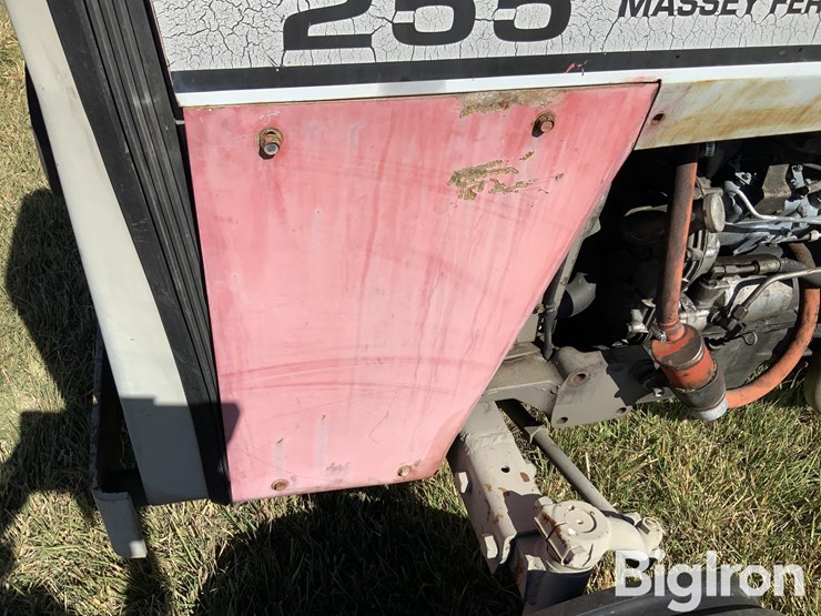 1976-massey-ferguson-255-image-11