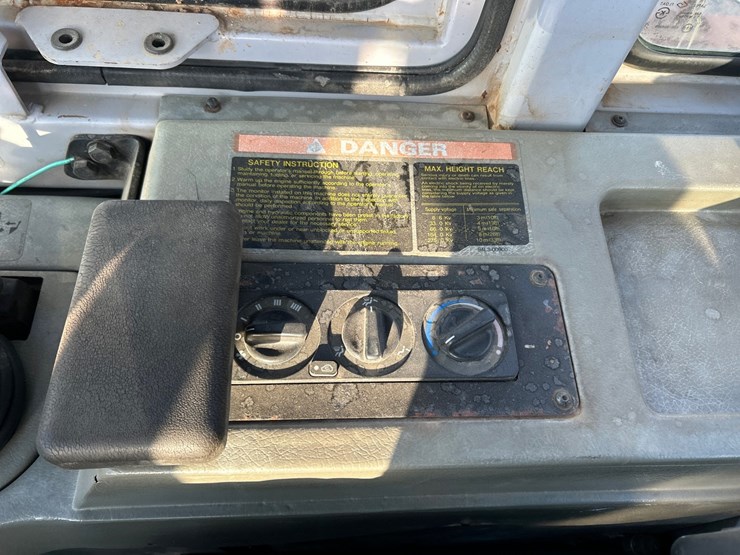 hyundai-hl760-image-70