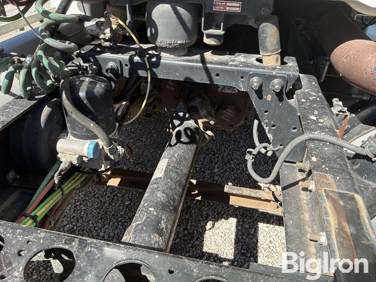 2011-international-prostar-image-15