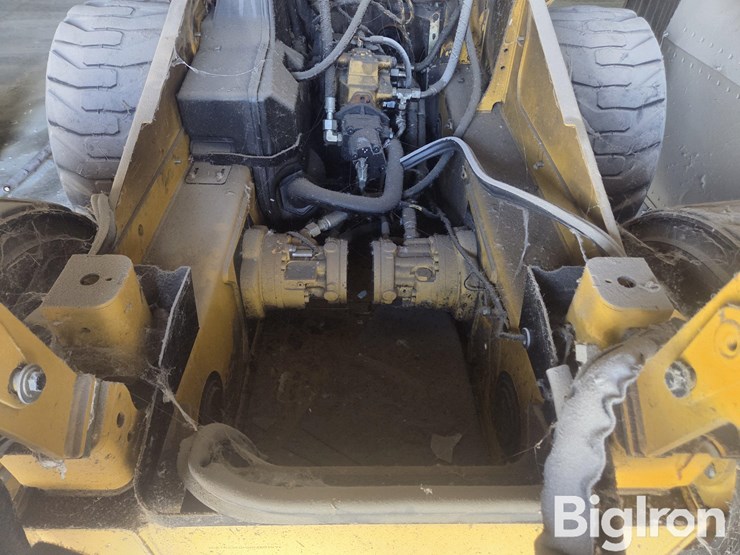 caterpillar-236d-image-11