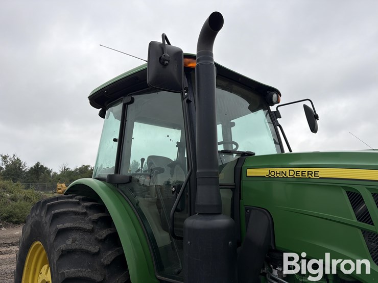 2019-john-deere-6135e-image-10