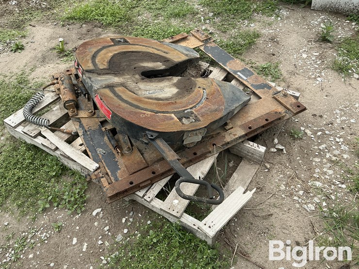 jost-5th-wheel-adjustable-plate-image-5