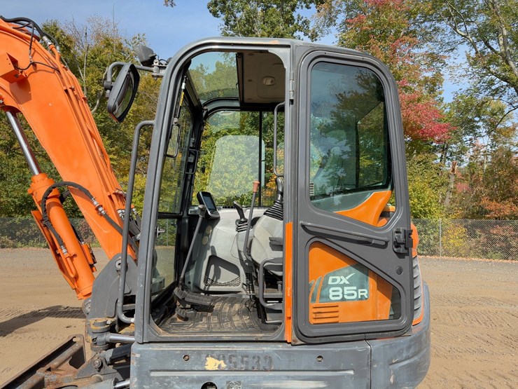 2019-doosan-dx85r-3-image-26