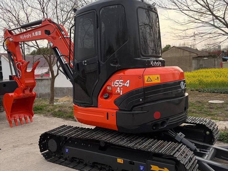 2025-kubota-u55-image-3