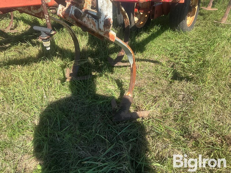 wil-rich-4640-field-cultivator-image-18