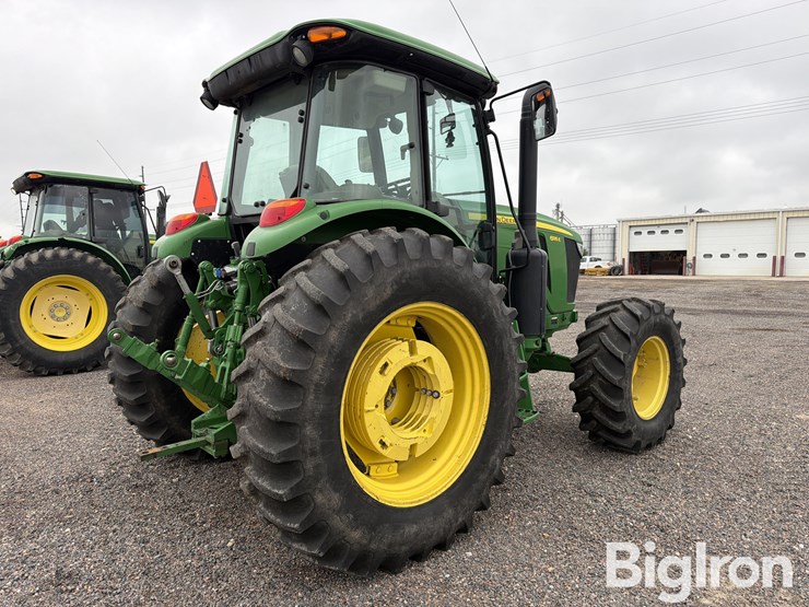 2019-john-deere-6135e-image-5
