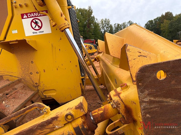 komatsu-d155ax-image-11