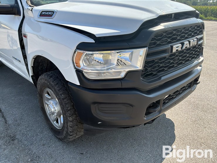 2022-dodge-3500-image-14