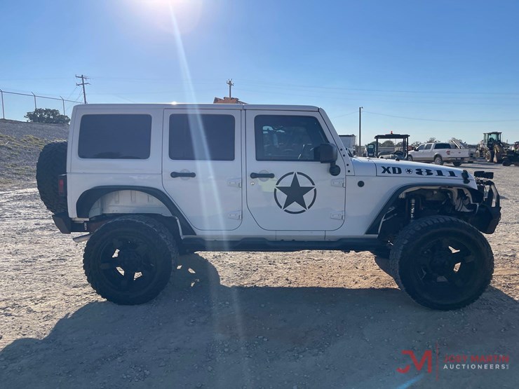 2015-jeep-wrangler-image-2