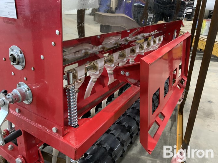 2026-massey-ferguson-730-image-19
