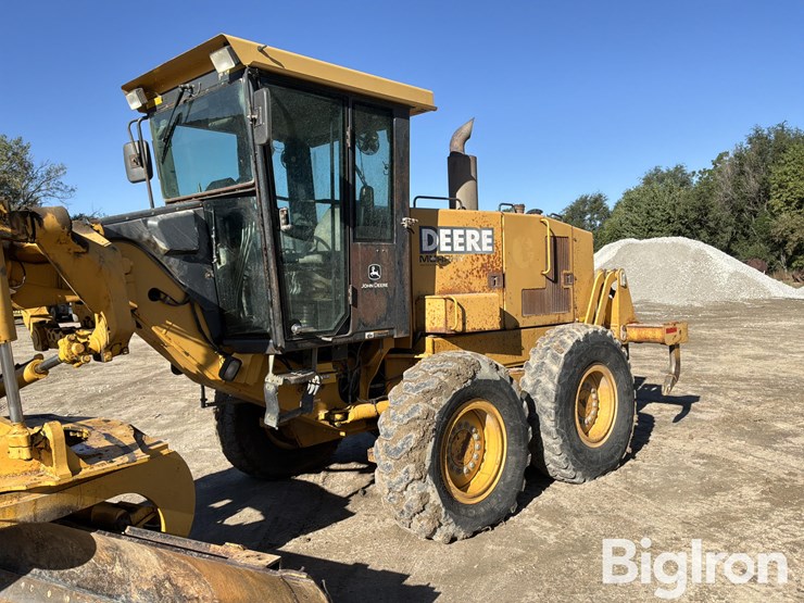 2003-deere-770ch-image-13