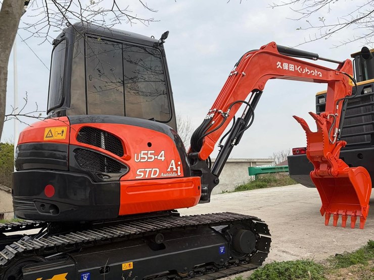 2025-kubota-u55-image-5