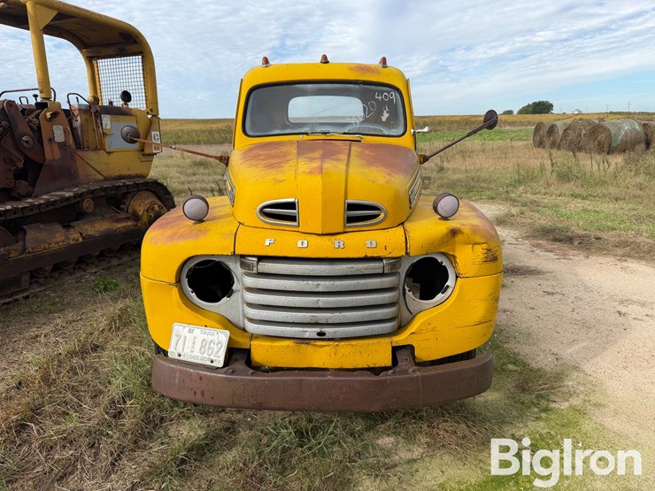 1949-ford-f-6-s/a-cab-&-chassis-image-2