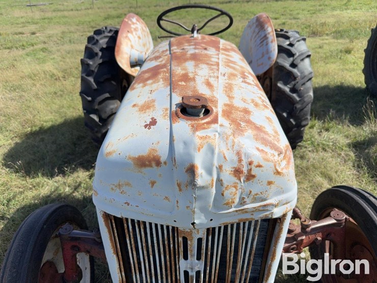 ford-8n-image-18