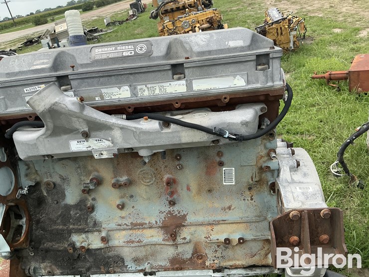 detroit-series-60-engine-image-11