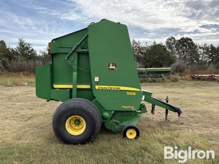 2008-john-deere-568-image-4