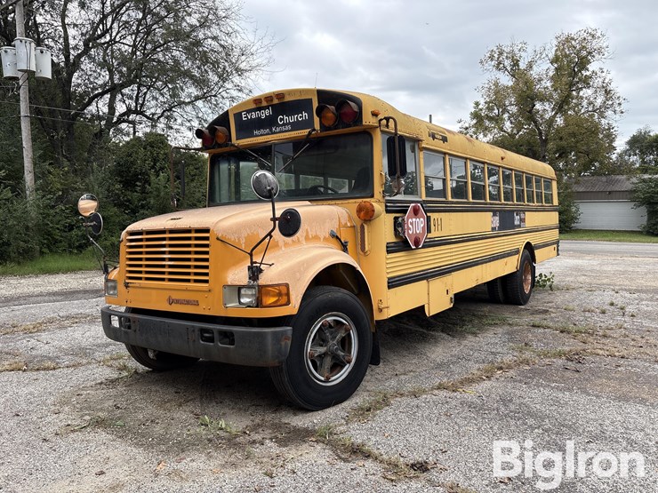 1991-international-3800-2wd-school-bus-image-1