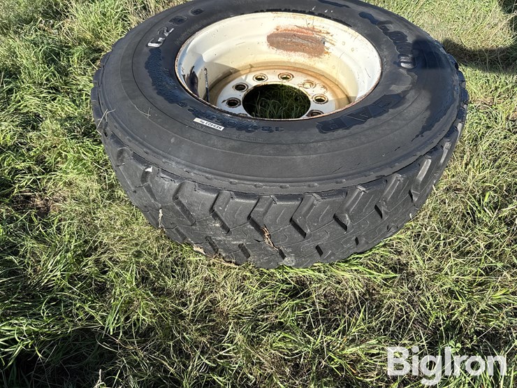 goodyear-385/65r22.5-mounted-tire-and-rim-image-7