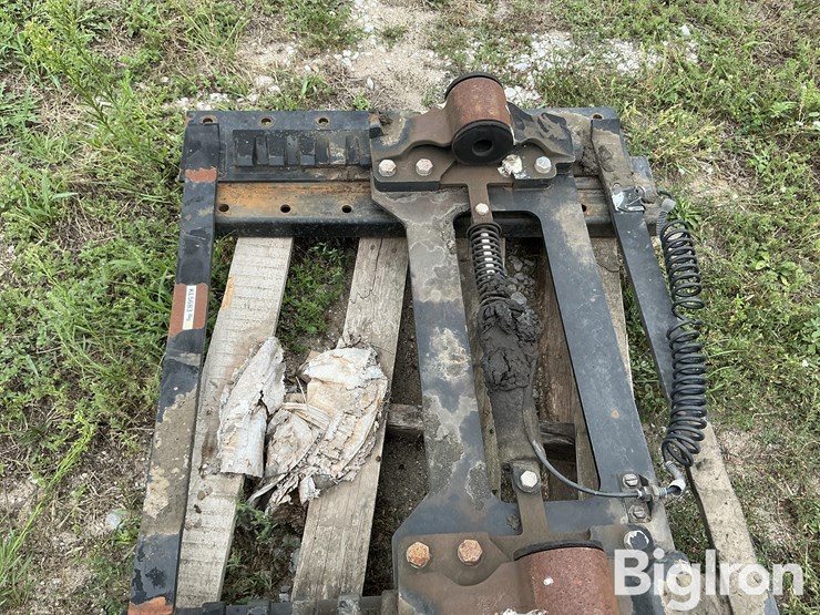 5th-wheel-sliding-bracket-image-15