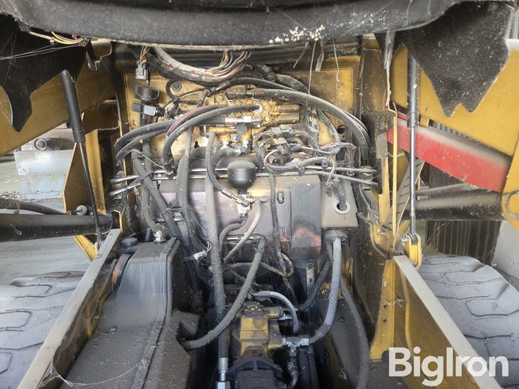 caterpillar-236d-image-13