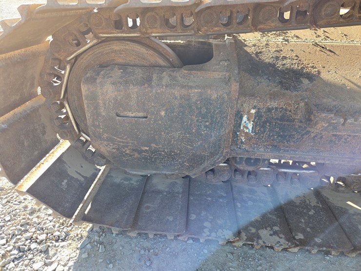deere-225d-lc-image-66