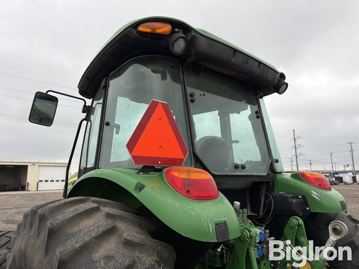 2019-john-deere-6135e-image-12