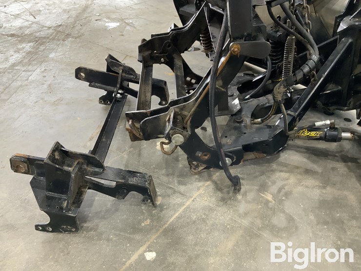 2024-massey-ferguson-730-image-17