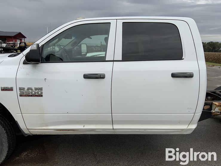 2016-ram-3500-hd-image-15
