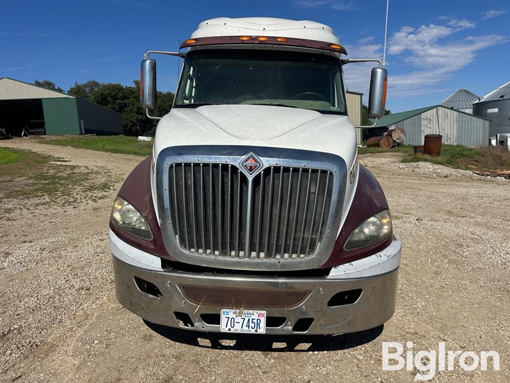 2012-international-prostar-image-2
