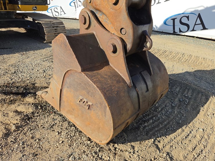 deere-225d-lc-image-12