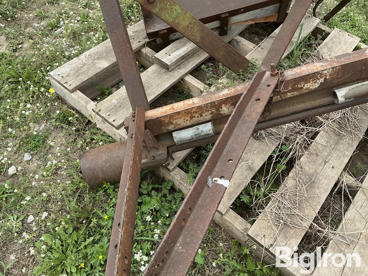 saw-blade-image-10